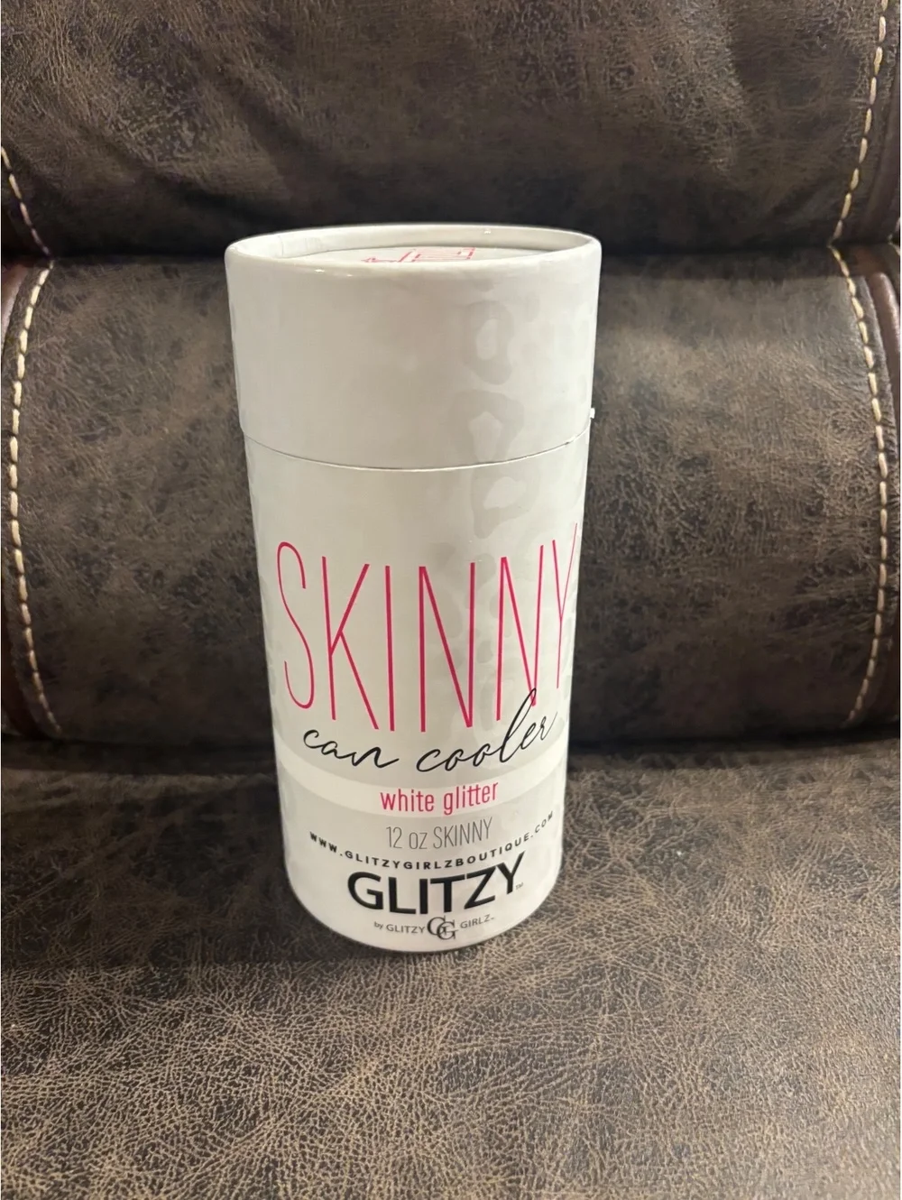 Glitzy Girlz White Glitter Skinny Can Cooler 12 Oz Slim Can Insulated NEW